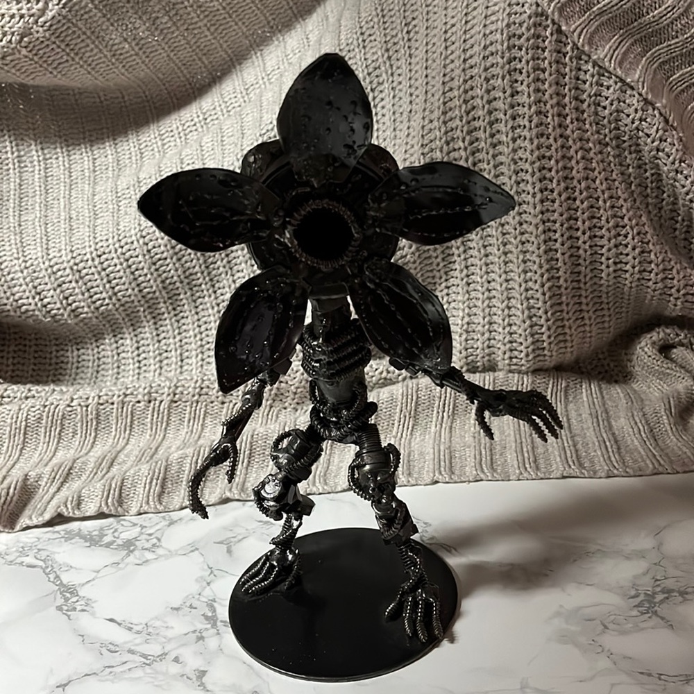 Demogorgon scrap metal sculpture